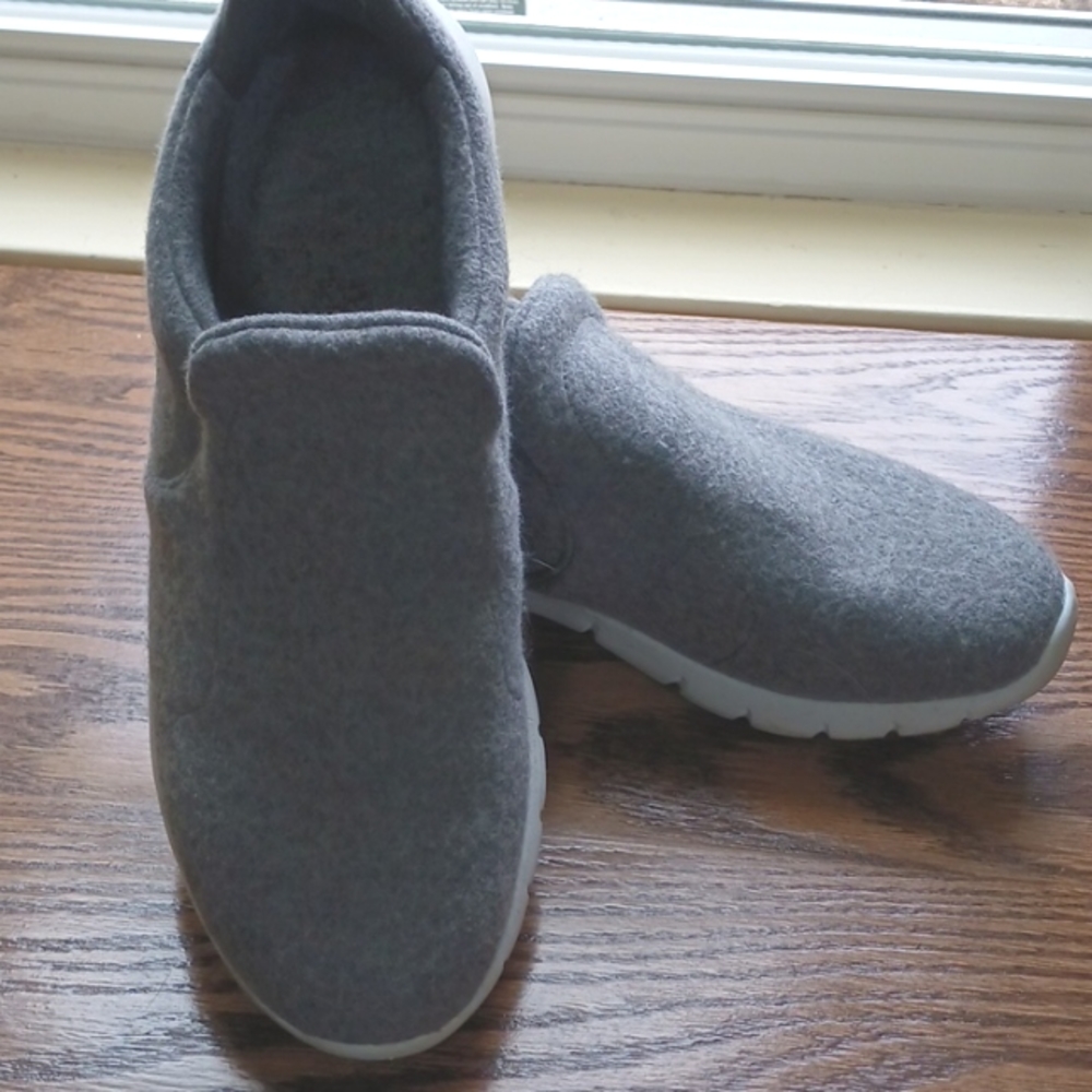 Mens Grey Wool Giesswein Merino Runner size 10.5